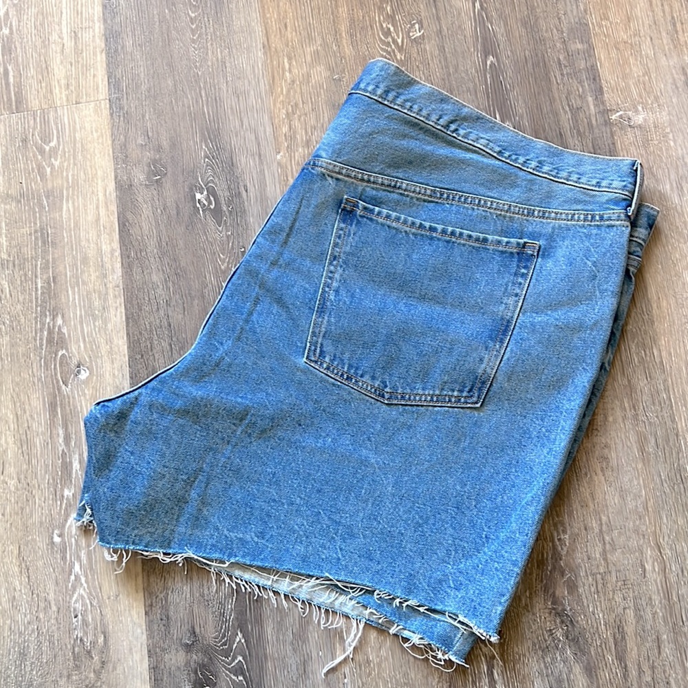 Old Navy Denim Shorts size 28 Slouchy Straight High Rise - Picture 3 of 4